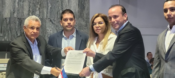 Radican ante el Concejo el Plan de Desarrollo de Cali Radican ante el Concejo el Plan de Desarrollo de Cali