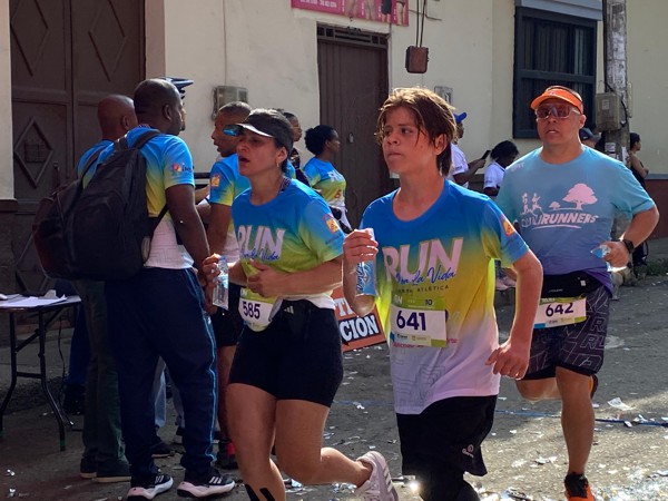 Más de 1000 quilichagueños galardonados por participación deportiva