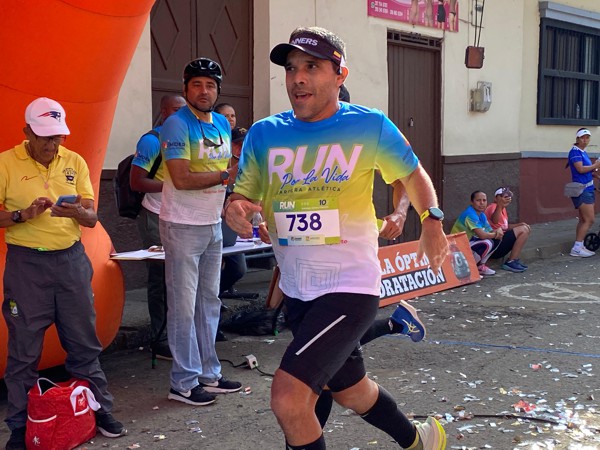 Más de 1000 quilichagueños galardonados por participación deportiva