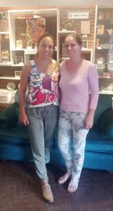 Liliana Ortiz Casas y Ángela Neuhaus Liliana Ortiz Casas y Ángela Neuhaus