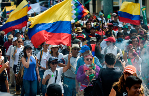 A los colombianos nos tienen anestesiados