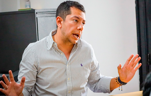 Alcalde ratifica su compromiso con la política social