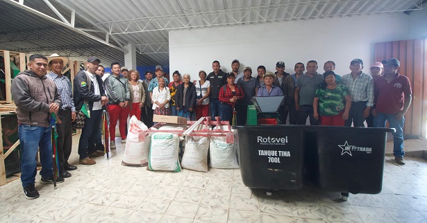 3.400 millones de pesos para la producción cafetera de pueblos indígenas en el Cauca. 3.400 millones de pesos para la producción cafetera de pueblos indígenas en el Cauca.