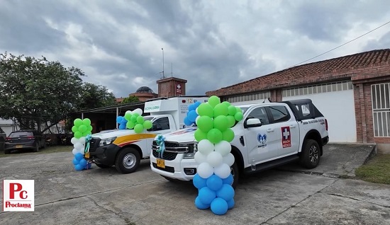 Ambulancia y vehículo fortalecen la salud en Corinto