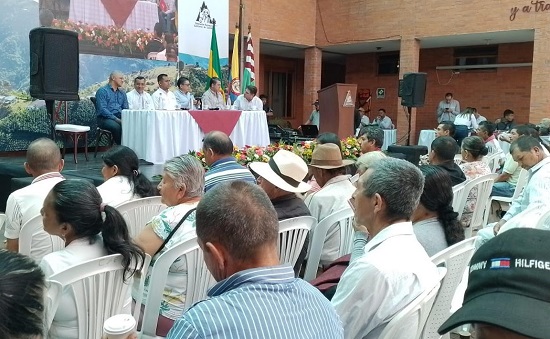 Entregan títulos de propiedad a campesinos en Popayán