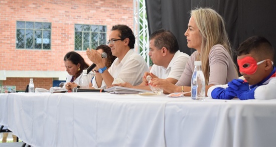 'La educación abraza la búsqueda y la empatía' 'La educación abraza la búsqueda y la empatía'