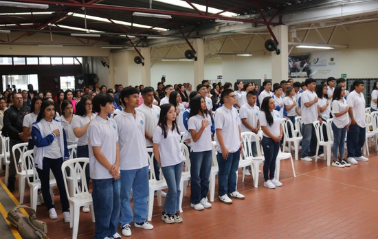 95 Estudiantes del CEEC se graduaron de Bachilleres Básicos