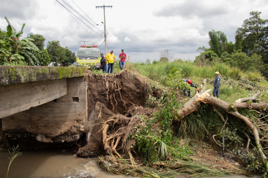 Alcaldía de Miranda atendió emergencia por fuertes lluvias Alcaldía de Miranda atendió emergencia por fuertes lluvias
