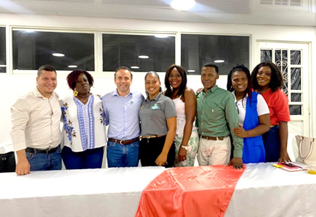 Alcalde de Cali, Alejandro Eder y líderes del norte del Cauca. Alcalde de Cali, Alejandro Eder y líderes del norte del Cauca.