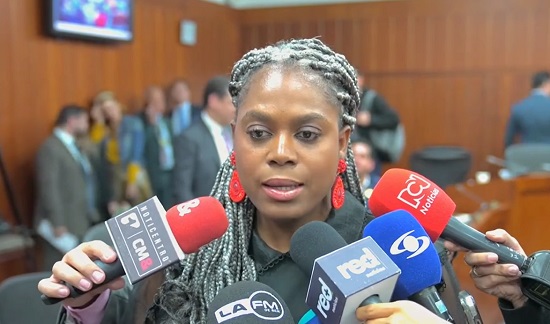 Ministra de Educación resuelve inquietudes sobre Ley Estatutaria Ministra de Educación resuelve inquietudes sobre Ley Estatutaria