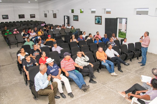 Miranda se compromete con el desarrollo cultural y apoyo para los artistas. Miranda se compromete con el desarrollo cultural y apoyo para los artistas.
