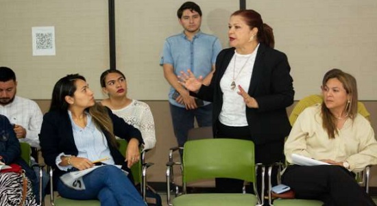 Sesionó la Mesa Temática Poblacional de Mujer en el COMPOS. Sesionó la Mesa Temática Poblacional de Mujer en el COMPOS.