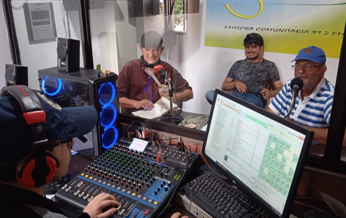 Abiertas postulaciones al Premio Nacional de Radios Comunitarias Abiertas postulaciones al Premio Nacional de Radios Comunitarias