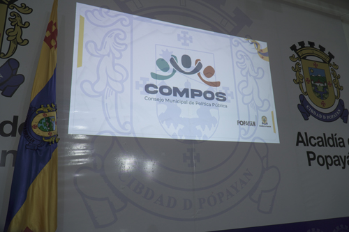Adolescentes y niños protagonistas en primera sesión del COMPOS