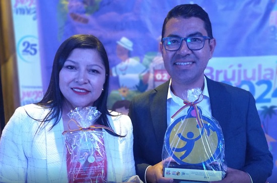 Alcalde de Sotará, Jaime Alberto Martínez, es reconocido por su compromiso con la infancia. Alcalde de Sotará, Jaime Alberto Martínez, es reconocido por su compromiso con la infancia.