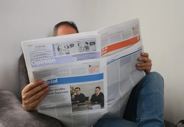 Réquiem por el lector de periódicos Réquiem por el lector de periódicos