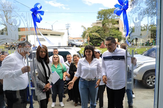 Hospital María Occidente reabre sus puertas renovado