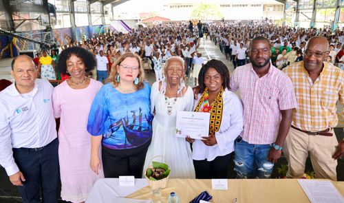 Vejez digna para las madres comunitarias de Buenaventura Vejez digna para las madres comunitarias de Buenaventura