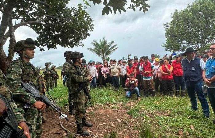 ¿100 SOLDADOS SECUESTRADOS, RETENIDOS O CONSTREÑIDOS? ¿100 SOLDADOS SECUESTRADOS, RETENIDOS O CONSTREÑIDOS?