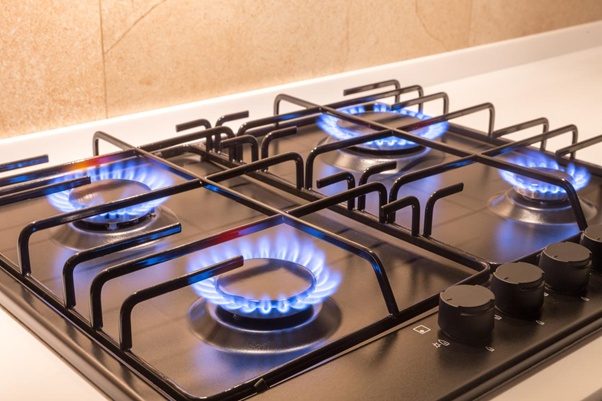 Cubierta de empotrar a gas o de inducción: ¿cuál elegir?