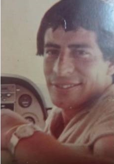 Luis Gonzalo Uribe en la cabina de un avión privado. Foto familiar. Luis Gonzalo Uribe en la cabina de un avión privado. Foto familiar.