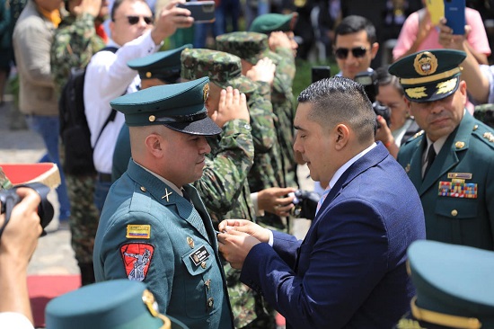 Gobierno Departamental condecora a miembros del Departamento de Policía Cauca en el marco de sus 88 años de servicio. Gobierno Departamental condecora a miembros del Departamento de Policía Cauca en el marco de sus 88 años de servicio.