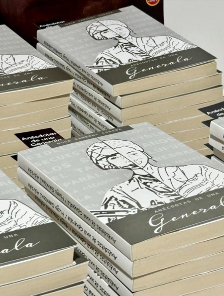 Presentación del Libro “Anécdotas de una Generala” de Hugo Samboní Adrada.