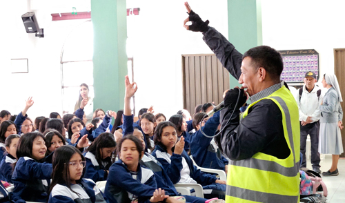 ‘Tránsito en tu colegio’ fomenta mejor cultura ciudadana ‘Tránsito en tu colegio’ fomenta mejor cultura ciudadana