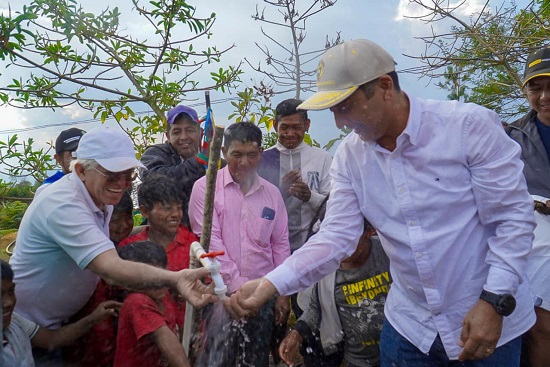 Alcaldía de Popayán le cumple el sueño de tener agua potable a la vereda Altamira. Alcaldía de Popayán le cumple el sueño de tener agua potable a la vereda Altamira.