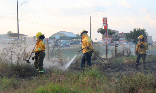 Alcaldía formaliza titulación del Parque Caldas y 36 predios más