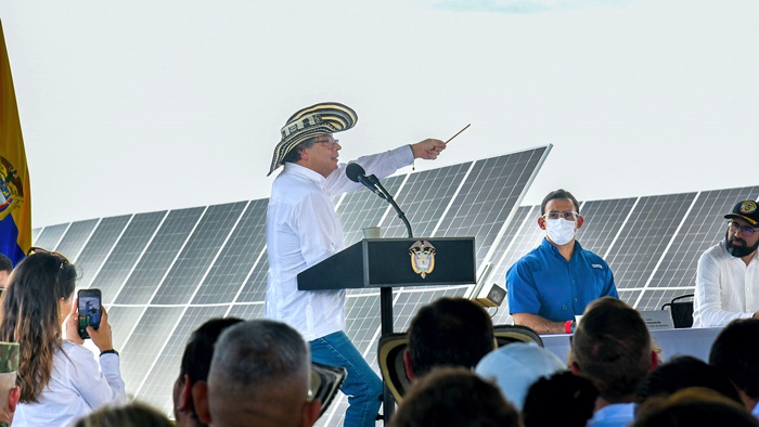 Debe eliminarse la intermediación en el mercado de la energía eléctrica