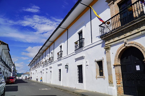 La actualización del Plan de Ordenamiento Territorial: Un instrumento de compromiso social para recuperar a Popayán. La actualización del Plan de Ordenamiento Territorial: Un instrumento de compromiso social para recuperar a Popayán.