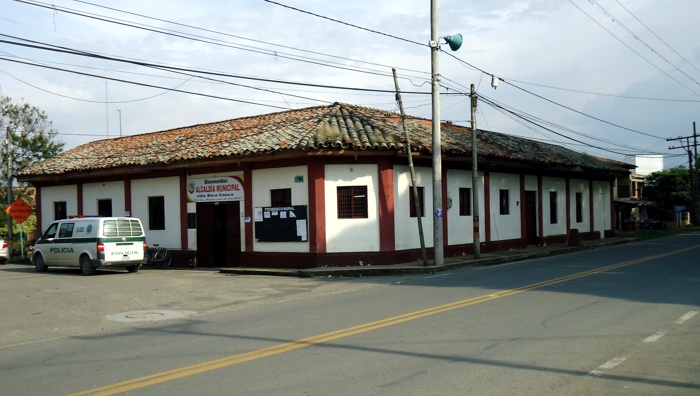 La casona donde funciona la Alcaldía de Villa Rica