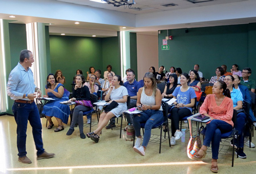 La lectura nos libera de los velos curriculares La lectura nos libera de los velos curriculares