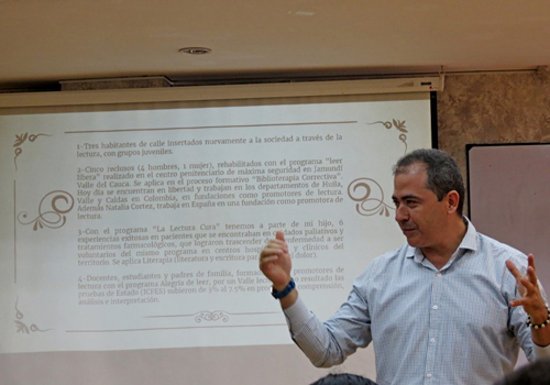 La lectura nos libera de los velos curriculares La lectura nos libera de los velos curriculares