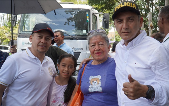Alcalde de Popayán propone soluciones desde el barrio Santa Fe Alcalde de Popayán propone soluciones desde el barrio Santa Fe
