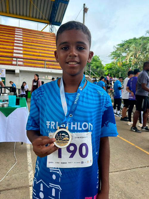 Éxito del Triatlón Clan en la Tierra de Oro