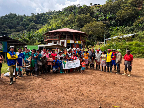 Gobierno entrega apoyos agrícolas a 130 familias Embera Chami