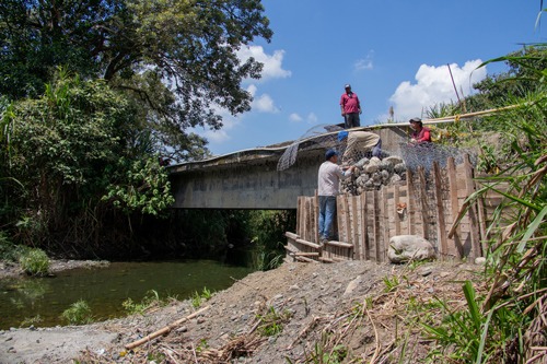 Miranda avanza en infraestructura con construcción de Gavión Miranda avanza en infraestructura con construcción de Gavión