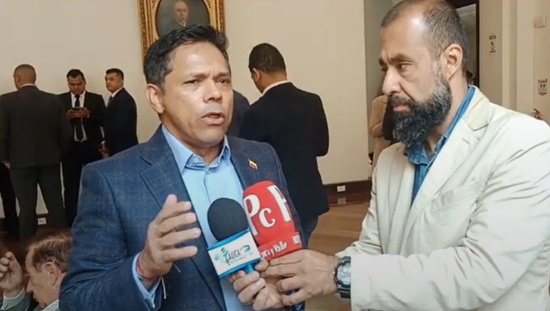 Senadores impulsan trabajo conjunto del Gobierno en el Cañón del Micay Senadores impulsan trabajo conjunto del Gobierno en el Cañón del Micay