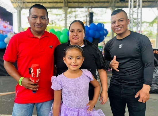 Integral de Empaques e IQA Textil, comprometidos con las familias de sus colaboradores.