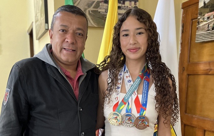 Isabel Sofía Fernández Calambás Isabel Sofía Fernández Calambás