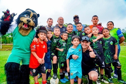 Popayán mejora espacios deportivos para sus comunidades