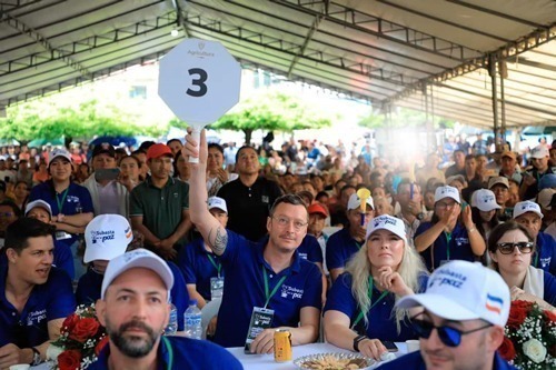 Subasta por la paz en Argelia impulsa el café caucano