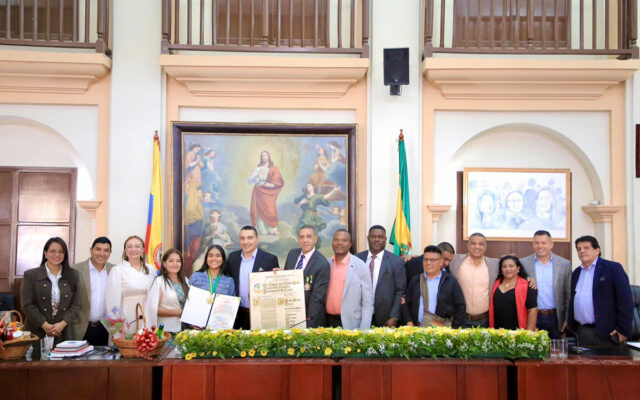 Gobernador del Cauca entrega anchetas navideñas