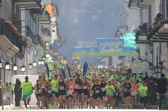 Más de 4.000 personas corrieron por la Paz en la Media Maratón del Cauca. Más de 4.000 personas corrieron por la Paz en la Media Maratón del Cauca.