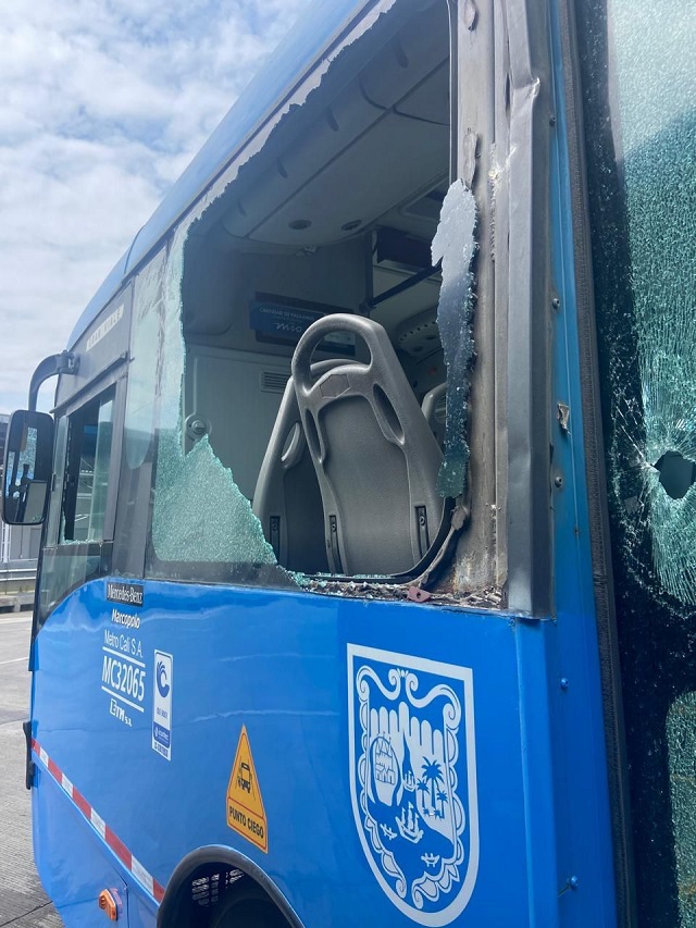 Conductor del MIO en Cali está en grave riesgo de perder un ojo