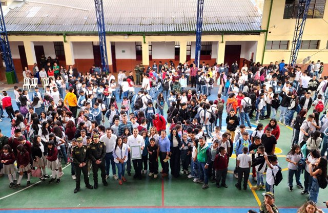Alcaldía de Popayán lanza la campaña "Entornos Seguros" por la protección de niños, niñas y adolescentes Alcaldía de Popayán lanza la campaña "Entornos Seguros" por la protección de niños, niñas y adolescentes