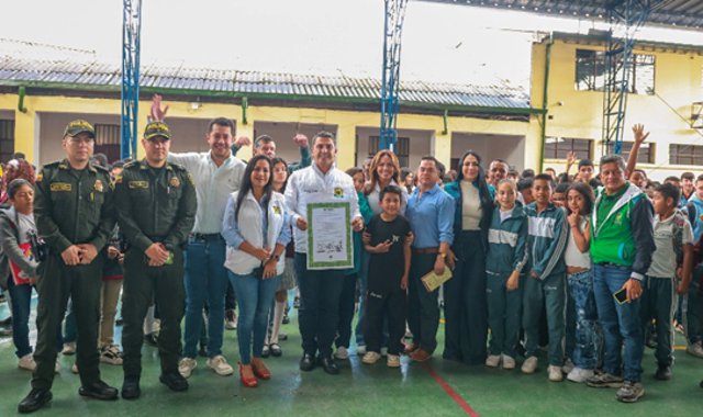 Alcaldía de Popayán lanza la campaña "Entornos Seguros" por la protección de niños, niñas y adolescentes Alcaldía de Popayán lanza la campaña "Entornos Seguros" por la protección de niños, niñas y adolescentes