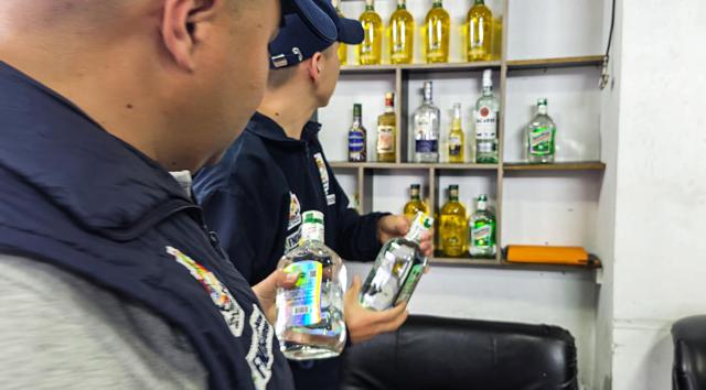 Licores ilegales ponen en peligro la salud del Cauca Licores ilegales ponen en peligro la salud del Cauca